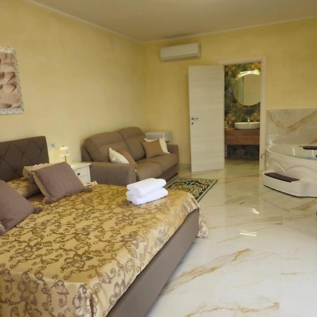 B&B Giardino Isabella ปาลาจาโน ภายนอก รูปภาพ